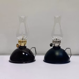 lampe en métal à pétrole maison de la lanterne
