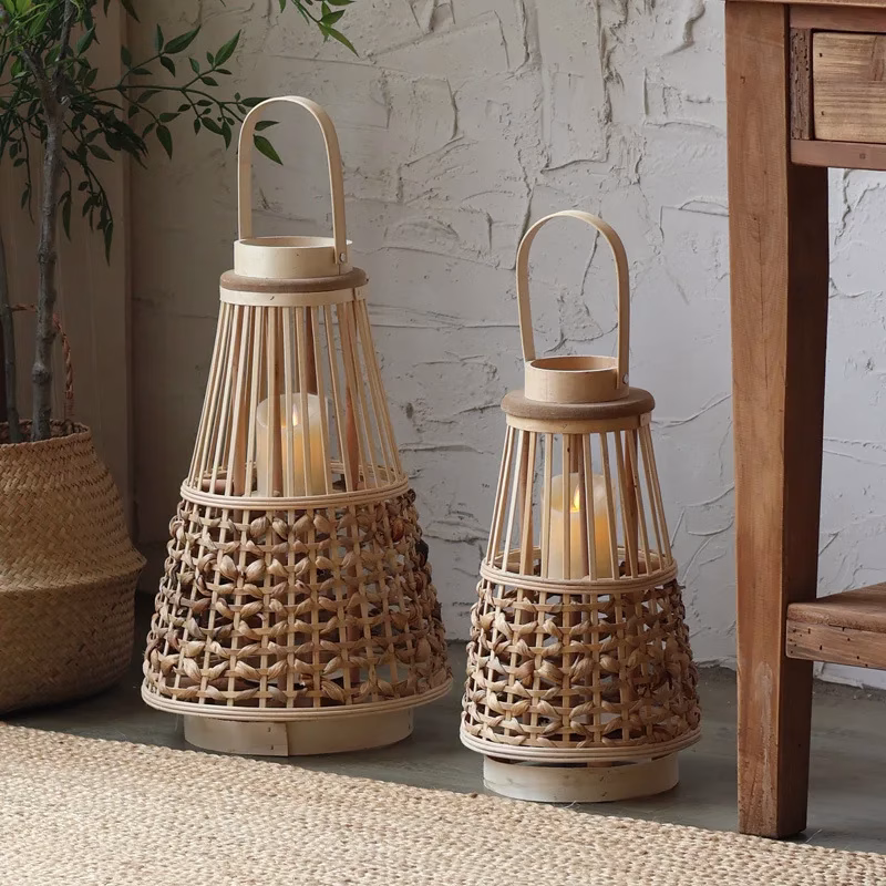 lanterne sur pied en bois naturel