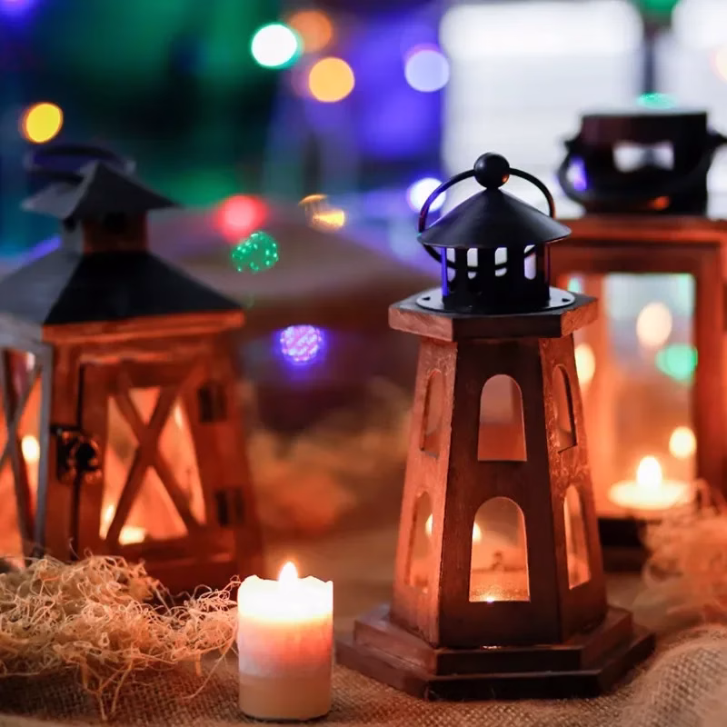 décoration intérieure avec lanterne artisanale en bois et fer