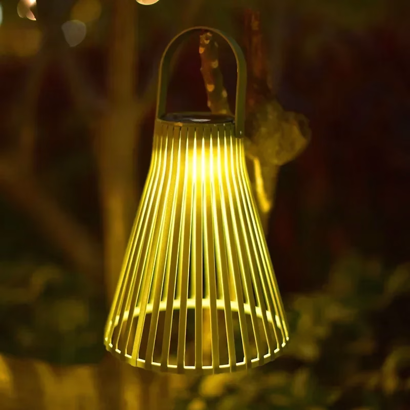 lampe suspendue en rotin pour extérieur